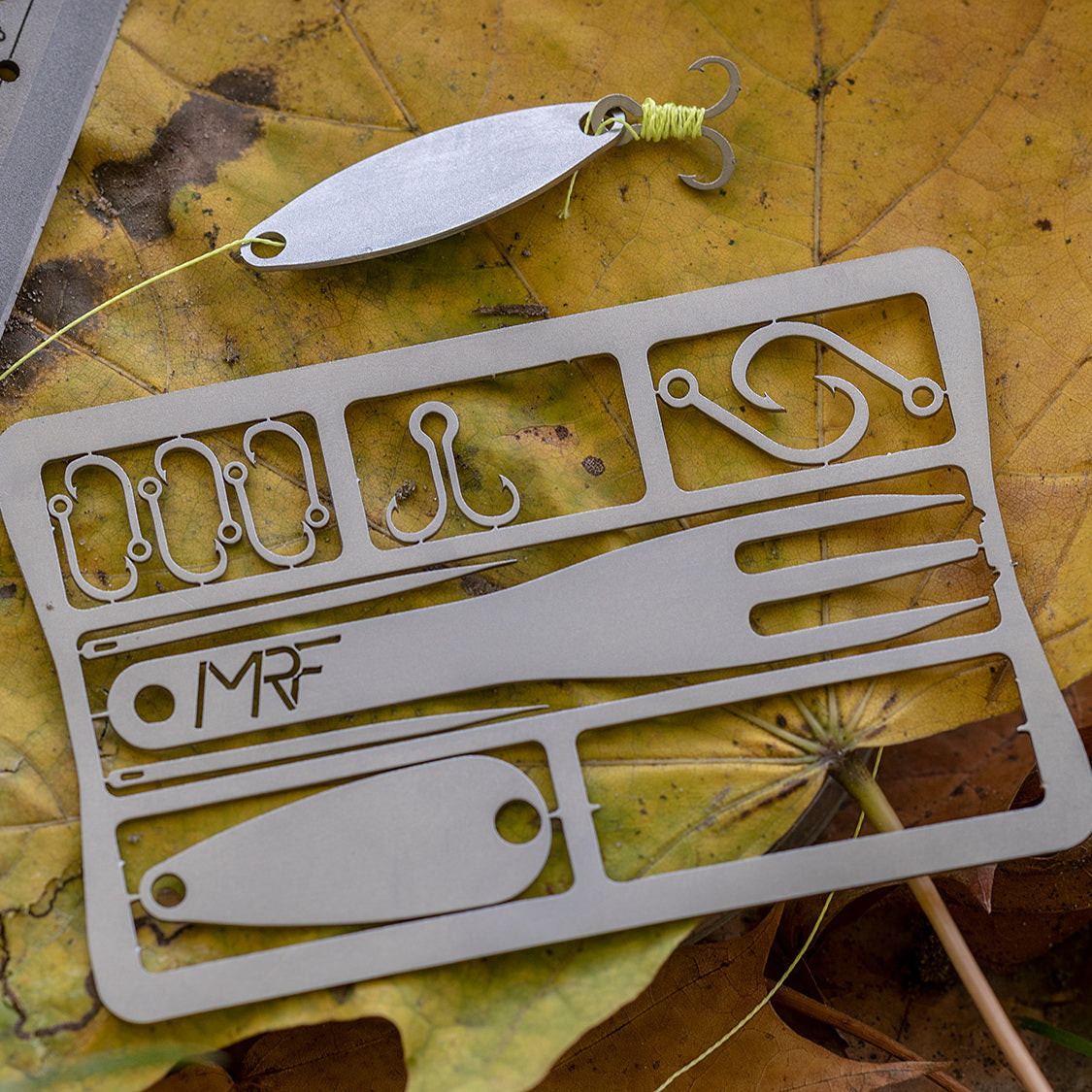 Survival kit Urban card pry tool function — Designed in Ukraine