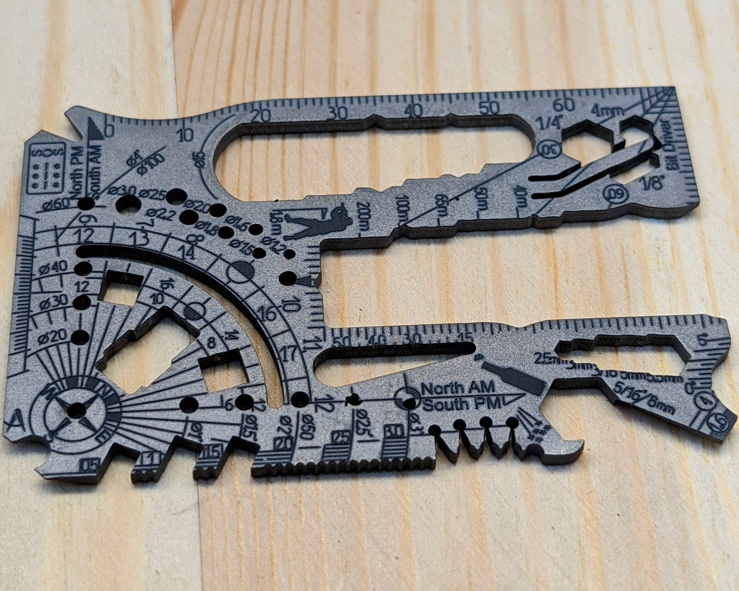 EARTH CARD ユーティリティカード Credit Card Multitool | Universal 4.0 — 80-in-1 TSA-Safe EDC – MRF