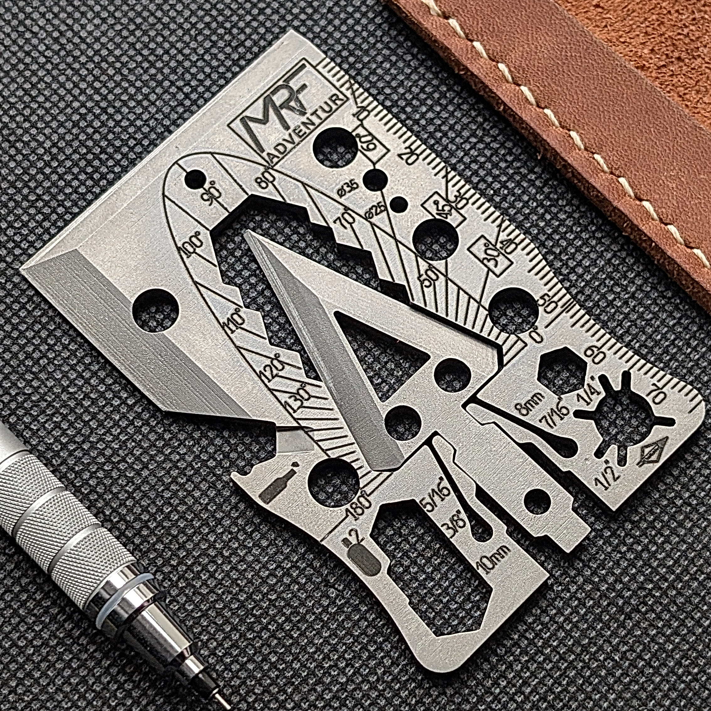 【大特価 1箱3083円】 新品 未開封 タクティカル・マスターズ カートン Survival Tactical ADVENTURE 3.0 Credit Card Arrow Head AXE